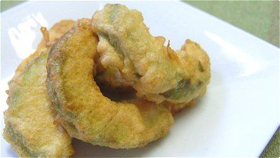 Avocado Tempura Avocado Tempura, Tempura Sushi, Tempura Recipe, Recipes Avocado, Dessert Sushi, Avocado Fries, Oyster Recipes, Homemade Sushi, Gourmet Desserts