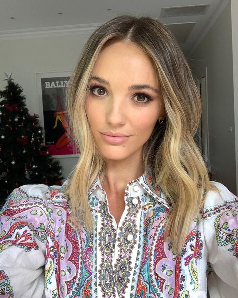 Brooke Hogan, Christmas Lunch, Hulk Hogan, Beauty Goals, Instagram Christmas, Dream Hair, Her Hair, Sydney, Floral Tops