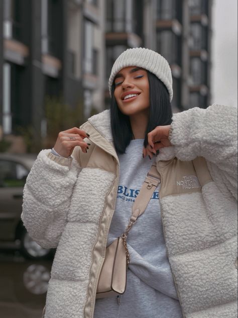 North Face Teddy Jacket, Nuptse Jacket Outfit, The North Face Puffer, Blue Quotes, Nuptse Jacket, Instagram Graphics, Teddy Jacket, Wardrobe Ideas, Insta Photo