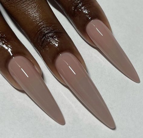 Nude Stilletos Nails, Long Neutral Nails, Natural Stiletto Nails, Khloe Kardashian Nails, Nude Stiletto Nails, Kardashian Nails, Nails Aesthetics, White Stiletto Nails, Stilleto Nails Designs