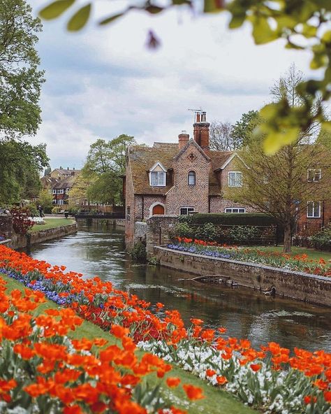 Canterbury Aesthetic, Summer In England, Day Trip From London, Canterbury England, Dover Castle, Canterbury Kent, 2 Days Trip, White Cliffs Of Dover, England Aesthetic