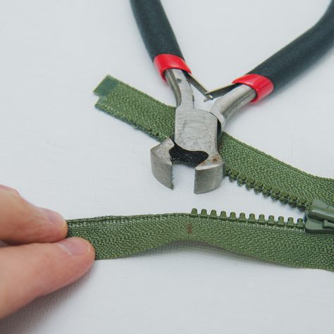 How to shorten a zipper every which way to Sunday Sewing Zippers, Zipper Sewing, Sewing Rooms, Shortening, Too Long, The Devil, Easy Sewing, Zipper, Sewing