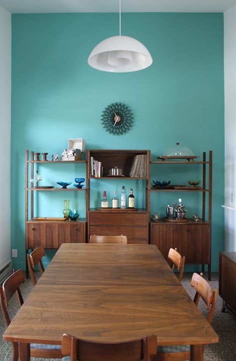 Splash-Of-Color Roundup: 14 Accent Walls (And 1 Accent Ceiling!) — Apartment Therapy's Home Remedies Turquoise Walls, Modern Style Homes, Mid Century Dining, Room Decorations, Mid Century Modern House, Blue Walls, Mid Century Modern Style, Wooden Furniture, Mid Century Furniture