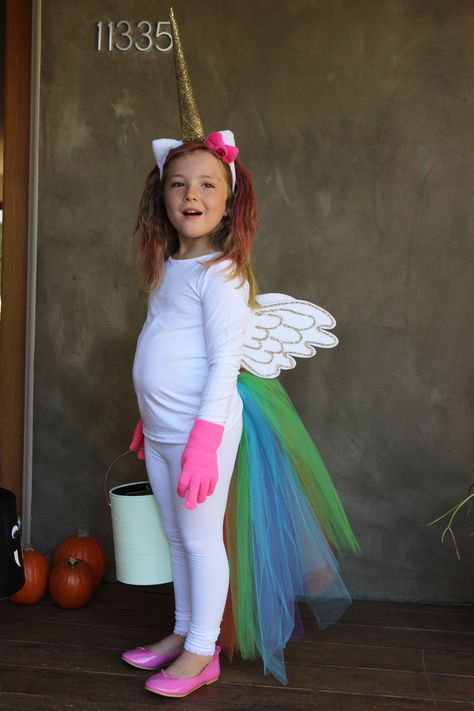 50  Incredibly Awesome Yet Easy DIY Halloween Costumes For Kids Pegasus Costume, Cheap Halloween Costumes Diy, Diy Fantasia, Sew Halloween Costume, Best Diy Halloween Costumes, Meme Costume, Halloween Costumes To Make, Diy Costumes Women, Cheap Halloween Costumes