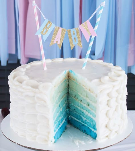 Gender Reveal Cake Filling Ideas, Gender Reveal Cake Sayings, Gender Reveal Smash Cake, Gender Reveal Cake Inside, Blue Gender Reveal Cake, Small Gender Reveal Cake, White Gender Reveal Cake, Gender Reveal Torte, Gender Reveal Cake Ideas Simple