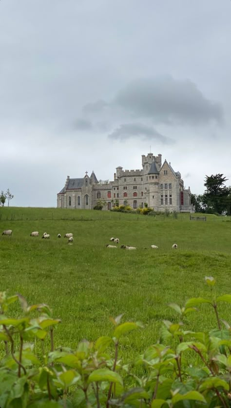 Castle Aesthetic, Fotografi Vintage, Castle House, Foto Art, Original Photo, English Countryside, Nature Aesthetic, Casas De Ensueño, Pretty Places