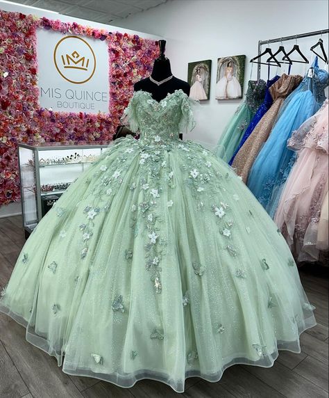 Sage quinceañera dress Lime Green Quince Dress, Green Sage Quince Dress, Sage Green With Gold Quinceanera Dresses, Quincera Dress Sage Green, Green Floral Quinceanera Dresses, Quinceanera Dresses Princess And The Frog, Mis Quince Boutique, Qencenera Dresses Sage Green, Sea Green Quinceanera Dress