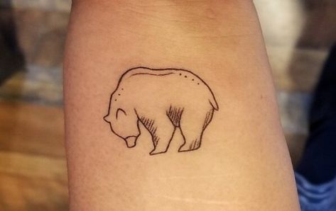 10+ Minimalist Bear Tattoo Ideas That Will Inspire You To Get Inked Grizzly Bear Tattoos Simple, Ursa Major Tattoo Minimalist, Minimalist Bear Tattoo Simple, Brown Bear Tattoo For Women, Bear Finger Tattoo, Mountain Bear Tattoo, Black Bear Tattoo Women, Black Bear Tattoos, Small Bear Tattoos For Women