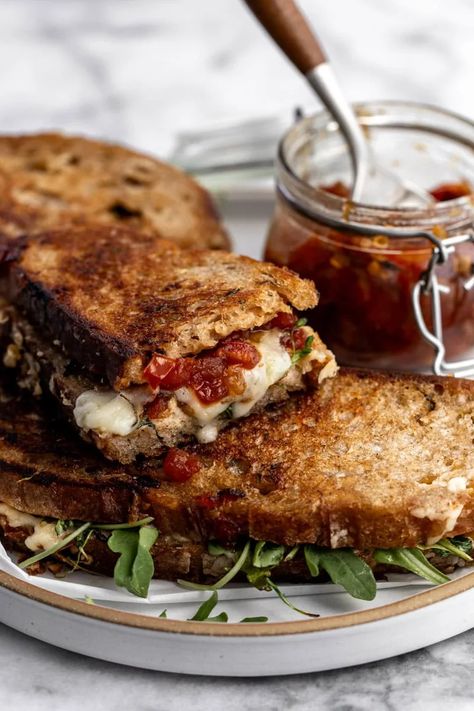 Tomato Bacon Jam Grilled Cheese - Cooking with Cocktail Rings Bacon Jam Sandwich, Tomato Bacon Grilled Cheese, Bacon Jam Grilled Cheese, Tomato Bacon Onion Jam, Jam Grilled Cheese, Tomato Bacon Jam, Bacon Onion Jam, Cheese Toasties, Bacon Grilled Cheese