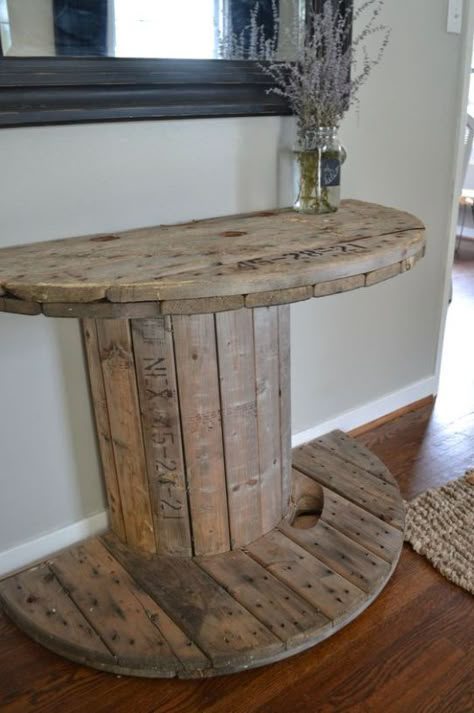 11 Spool Tables, Wooden Projects, Diy Farmhouse Decor, Into The Woods, Crafting Ideas, Rustic Diy, Pallet Furniture, Decor Rustic, Wooden Diy