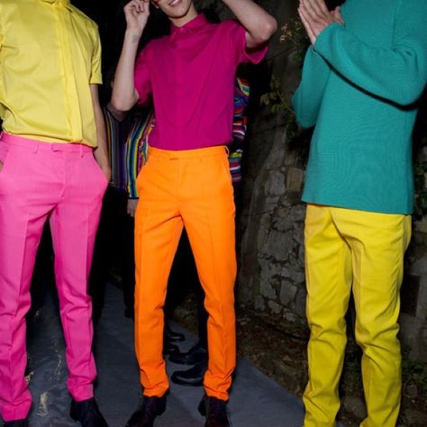 Neon is in the air! Colorful Outfits Men, Neon Party Outfits, Neon Prom Dress, Neon Prom Dresses, Party Outfit Men, Black Jeans Outfit Ideas, Outfit Ideas For Church, Color Outfits, Latina Outfit