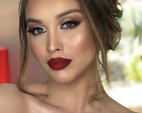 Burgundy Lip Bridal Makeup, Black And Red Dress Makeup, Bridal Makeup Maroon Lips, Make Up Looks For Maroon Dress, Burgundy Lips Makeup Wedding, Wedding Makeup Deep Red Lips, Formal Black Dress Makeup Red Lips, Dark Red Lipstick Wedding Makeup, Dark Red Lip Bridal Makeup