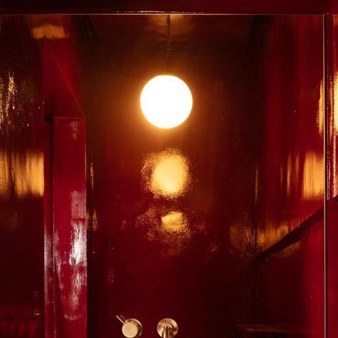 JERMAINE GALLACHER on Instagram: "Red gloss toilets and lots of mirrors in our latest restaurant project as featured in @theworldofinteriors photography @oskar.proctor words @alice__inggs The fun, high-gloss bathrooms set the space apart from other eateries aiming for a French bistro feel, one that can often feel quite dull and overdone" Red Toilet, Dark Red Powder Room, Red Toilet Design, Red Restaurant Interior, Red Sconces Light Fixtures, French Bistro, Bathroom Sets, High Gloss, Restaurant