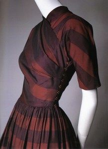 Claire Mccardell, Robes Glamour, Look Retro, 50 Style, 1940s Fashion, Stripe Dress, 50s Fashion, Mode Vintage, Historical Fashion