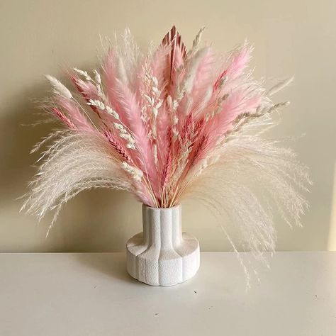 Pampas Grass Dried Flowers Bouquet Pretty Artificial Flower Bouquet with Natural Palm Tree Spear White Rabbit Tails Dried Flowers for Cake Decoration DIY Wreath Craft Wedding Osterdeko Flowers For Cake, Dried Flowers Bouquet, Artificial Flower Bouquet, Dry Plants, Trends 2023, Bunny Tail, Craft Wedding, Dried Flower Bouquet, Decor Trends