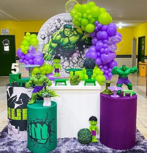 Incredible Hulk Birthday Party, Superhero Birthday Party Decorations, Hulk Theme, Hulk Birthday Parties, Hulk Party, Marvel Party, Hulk Birthday, The Incredible Hulk, Balloon Kit