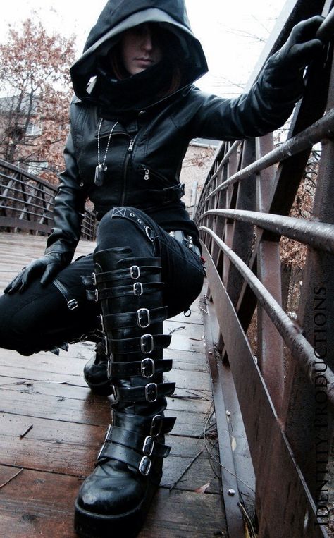 winter zombie apocalypse outfit Cyberpunk Mode, Steampunk Mode, Zombie Apocalypse Outfit, Dystopian Fashion, Scene Girl, Post Apocalyptic Fashion, Apocalyptic Fashion, Style Steampunk, Cyberpunk Fashion