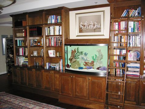 Dark Built In Fish Tank, Library Ladder, Wood Bookcase, Ladder Bookcase, Cool Rooms, Built Ins, Entertainment Unit, Corner Bookcase, Fish Tank