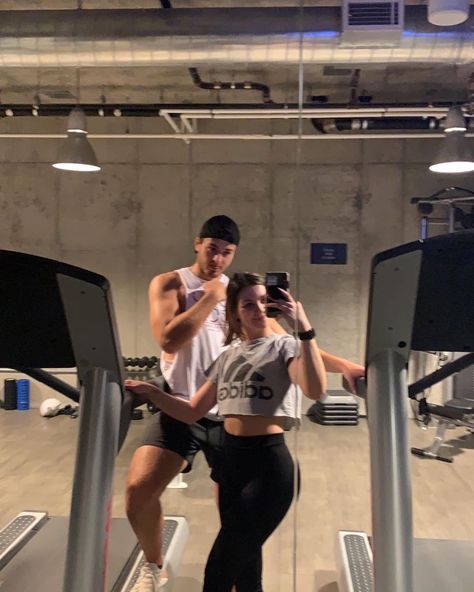 Competitive Couple Aesthetic, Exercise Couple Aesthetic, Fit Couple Aesthetic, Couples Gym Aesthetic, Cute Couple Gym Pics, Couples At The Gym, Gym Partner Aesthetic, Workout Couple, Lipotropic Injections