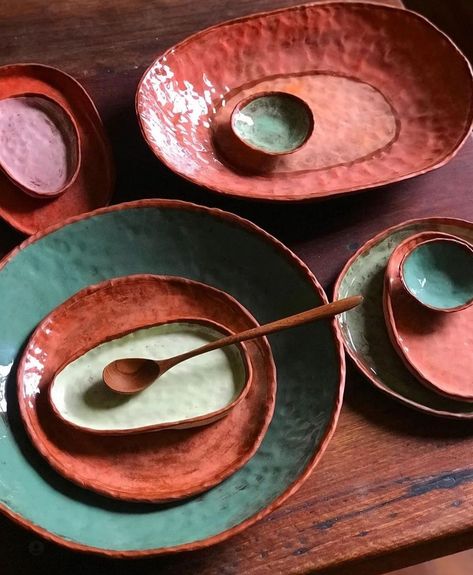 Pottery Videos, Ceramic Artwork, Antique Pottery, Pottery Dishes, Stoneware Dinnerware, Wheel Thrown Pottery, Colorful Ceramics, Functional Pottery, Ceramics Pottery Art