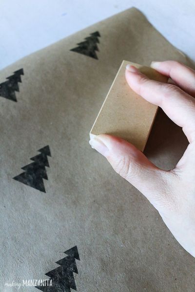 Brown Paper Christmas Wrapping Ideas, Brown Paper Gift Wrap, Brown Christmas Wrapping Paper, Diy Christmas Wrapping, Diy Christmas Wrapping Paper, Diy Gifts For Christmas, Christmas Present Wrap, Silhouette Mint, Christmas Wrapping Diy