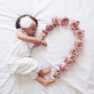 k a t i e 🥀 @kathryynnicole Vom Avea Un Copil, Uppfostra Barn, Baby Fotografie, Newborn Baby Photos, Foto Baby, Foto Tips, Newborn Shoot, Baby Tips, Newborn Baby Photography