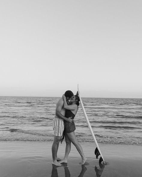 Summer lovers 🌊 Couple photoshoot inspo, Galveston photographer, engagement photos, surfer aesthetic, beach photoshoot inspo, golden hour, blue hour, flash photography on the beach, destination photos Aesthetic Beach Photoshoot, Photography On The Beach, Surfer Aesthetic, Photoshoot Inspo, Aesthetic Beach, Couple Photoshoot, Blue Hour, Beach Photoshoot, Flash Photography