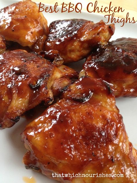 Barbecue chicken thighs are inexpensive and beyond delicious. You can avoid the grill and guesswork and have amazing chicken on the table in just a few easy steps. Chicken Thighs Bbq, Recipe Chicken Thighs, Barbecue Chicken Thighs, Baking Chicken, Best Bbq Chicken, Bbq Chicken Thighs, Amazing Chicken, Bbq Shrimp, Bbq Sauces