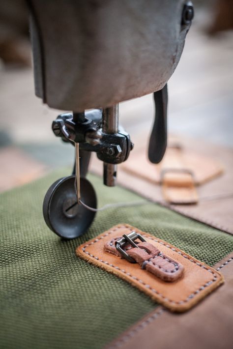 Purse Trends, Leather Working Tools, Canvas Rucksack, Longbow, Leather Craft Tools, Leather Diy Crafts, Leather Workshop, Leather Rucksack, Leather And Canvas