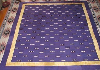 CROWN ROYAL BAG QUILT MADE FROM MORE THAN 160 BAGS Crown Royal Bag Quilt, Crown Royal Diy, Crown Royal Crafts, Crown Royal Quilt, Crown Royal Bags, Purple Crown, Crown Crafts, Royal Green, Quilted Throw Blanket