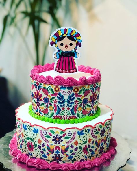 Nico & Xolo Pasteles on Instagram: “Hoy nos pusimos muy mexicanos! 🇲🇽 •Pastel personalizado de bizcocho esponjoso de vainilla con rellenos de durazno, mango y nuez, cubierto…” Pie Dessert, Amazing Cakes, Cake Decorating, Birthday Cake, Pie, Pastel, Cake, Birthday, On Instagram