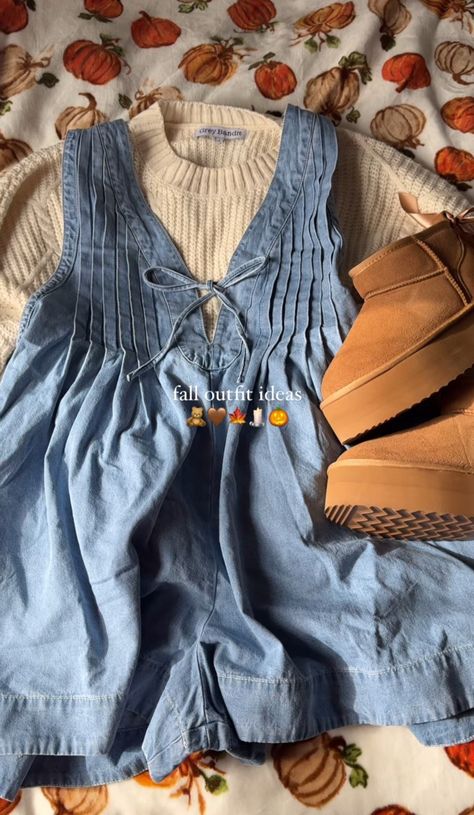 Jeans Rolled Down At Waist Outfit, Laura Jean Aesthetic, Period Outfit Ideas, Lara Jean Covey Outfits Aesthetic, Lara Jean Covey Outfits Inspiration, Lara Jean Aesthetic Outfits, Miss Honey Aesthetic Outfits, Lara Jean Outfits Inspiration, Hallie Parker Outfit