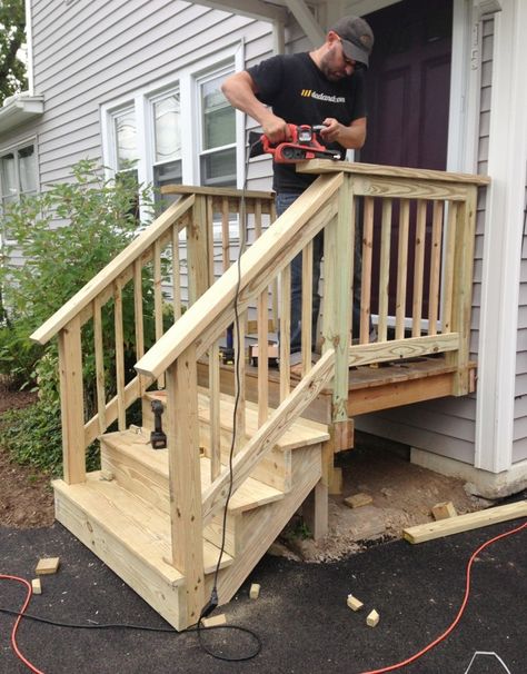 Stepped It Up | https://merrypad.com/2013/08/27/new-stairs-rental-house/ Building Porch Steps, Building Steps Front Porches, Backyard Steps To Patio, Back Steps Ideas, Building Stairs Outdoor, Back Stairs Outdoor, Small Stoop Ideas, How To Build Steps Off Back Door, Outdoor Steps With Railing