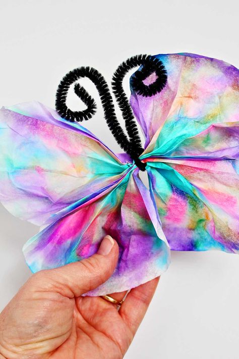 Butterfly Video, Fly Craft, Butterfly Craft, Tie Dye Party, Coffee Filter Crafts, Tie Dye Crafts, Spring Easter Crafts, Butterfly Party, Butterfly Crafts