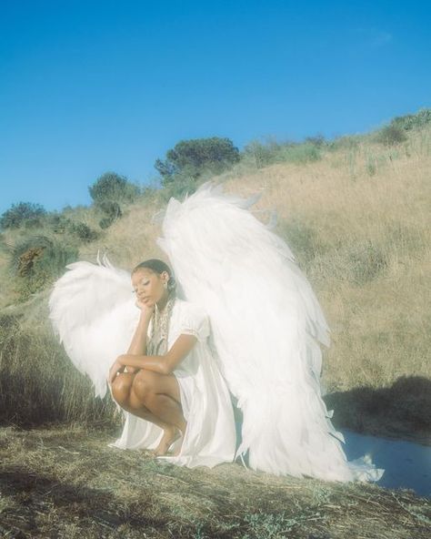 Mallory Barry on Instagram: "city of angels frrr wings by the amazing @doorangepeel" Angelic Editorial, Angel Wings Photoshoot Ideas, Angelic Photoshoot Ideas, Winter Angel Aesthetic, Angel Wing Photoshoot, Angel Photography Wings, God Is A Woman Aesthetic, Angel Photoshoot Ideas, Poses With Wings