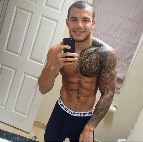 Pec Tattoo Men, Pec Tattoo, Guy Selfies, Latino Men, Shave My Head, Scruffy Men, Tattoo Project, Maori Tattoo, Hot Tattoos