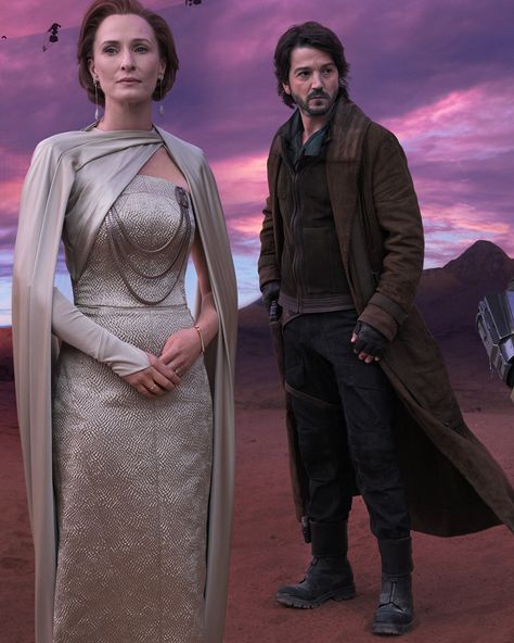 Star Wars Stuff, Mon Mothma, Cassian Andor, Star Wars Canon, Star Wars Fashion, Diego Luna, First Looks, Star Wars Costumes, The Phantom Menace