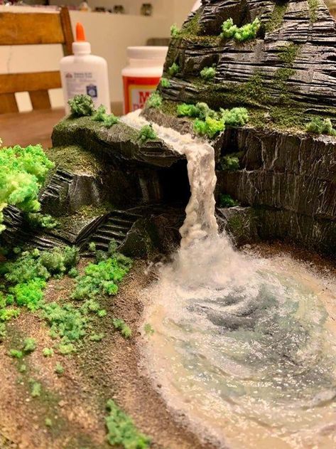 Dungeons And Dragons Diorama, Dungeons And Dragons Table Diy, Dungeons And Dragons Crafts Diy, D&d Diorama, Homemade Dnd Terrain, Dnd Terrain Ideas, Dnd Scatter Terrain Diy, D&d Props, D&d Terrain Diy