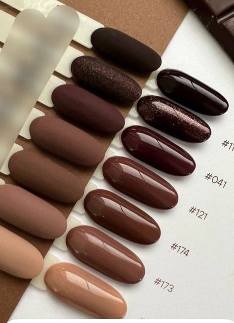 Fall Nails Easy, Brown Nails Ideas, Nail Designs Chic, Autumn Nail Designs, Nail Paint Shades, Nail Polish Shades, Simple Fall Nails, Autumn Nail, Hello Nails