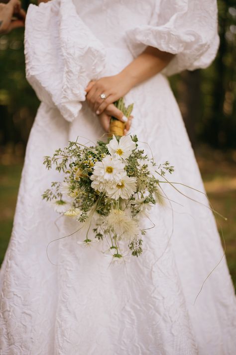 Chloe & Rich — Heart & Soil Flowers Minimalistic Bride, Wedding Planning App, Katie White, Small Wedding Bouquets, Planning App, Wedding Bouquets Bride, Bridal Bouquet Flowers, Most Beautiful Wedding, Camp Wedding