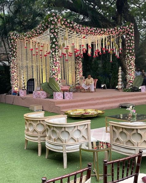 #NewTrend: Suspended Floral Décor Ideas For This Wedding Season! | WeddingBazaar Hindu Wedding Decorations, Mandap Decoration, Mandap Design, Wedding Hall Decorations, Wedding Stage Decor, Destination Wedding Decor, Wedding Background Decoration, Wedding Decor Photos, Wedding Entrance Decor