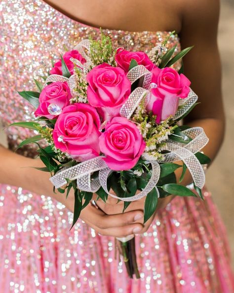 Handheld Prom Bouquets, Hot Pink Flower Bouquet Prom, Handheld Bouquet For Prom, Prom Handheld Bouquet, Prom Bouquet Ideas Color Schemes, Pink Prom Bouquet, Homecoming Bouquet Ideas, Homecoming Bouquets, Posey Bouquet