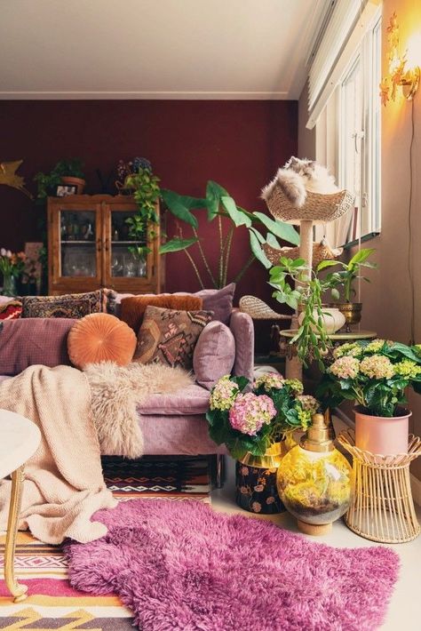 Boho Luxe Living Room, Maximalist Apartment Decor, Cozy Eclectic Living Room, Luxe Living Room, Eclectic Living Room, Pink Accessories, Boho Luxe, Boho Living, Boho Living Room