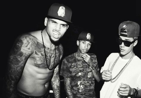 Tyga, Chris Brown and Justin Bieber Chris Brown Justin Bieber, 2010s Aesthetic, Chris Brown Pictures, Fast Sports Cars, Justin Bieber Photos, Music Aesthetic, Chris Brown, Celebrity Couples, Male Beauty