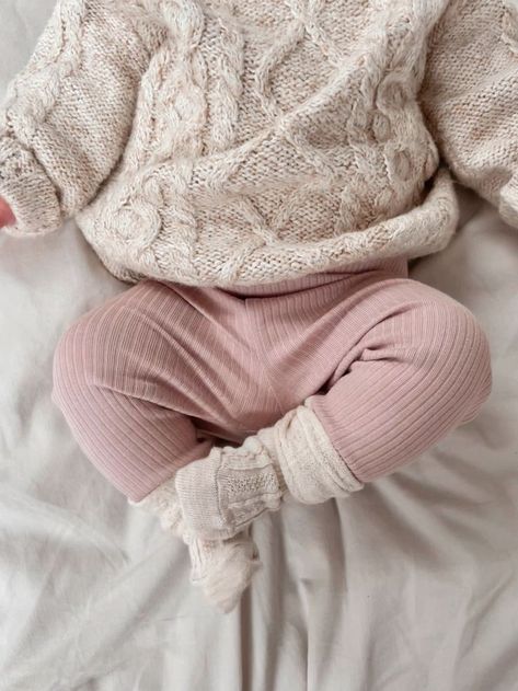 Winter Baby Clothes, Baby Inspiration, Girls Fall Outfits, Foto Baby, Baby Time, Baby Outfits, Baby Winter