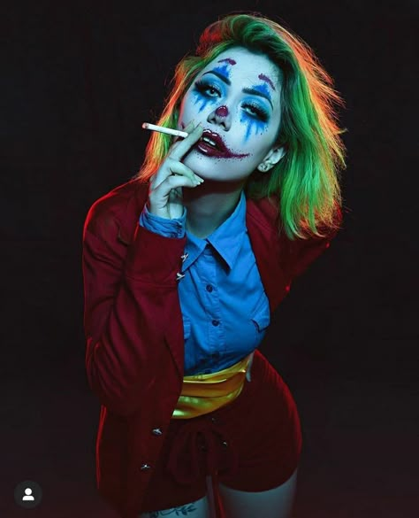 Joker Costume Woman, Female Joker Makeup, Female Joker Cosplay, Female Horror Characters, Phone Anime, Female Joker, Beautiful Cosplay, Joker Halloween, Joker Makeup