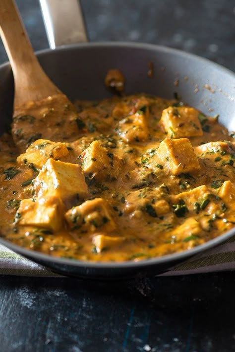 Methi Malai Paneer Curry Recipe - My Tasty Curry Malai Curry, Basic Cooking Skills, Paneer Curry Recipes, Methi Recipes, Paneer Curry, Paneer Dishes, Basic Cooking, Paneer Recipe, Fenugreek Leaves