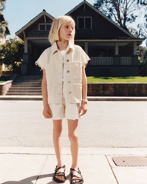 Zara Kids (@zarakids) | Instagram Zara Kids Campaign, Zara Kids Summer, Kemeja Denim, Denim Waistcoat, Summer Campaign, Zara Kids, Summer Kids, Denim Vest, Denim Shirt