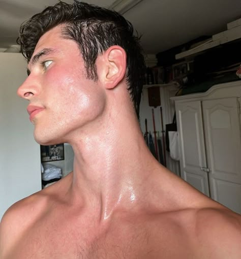 Men’s Grooming Aesthetic, Man Skincare Aesthetic, Sharp Jawline Men, Glowing Skin Men, Male Jawline, Get A Sharp Jawline, Clear Skin Men, Mediterranean Men, Jawline Men