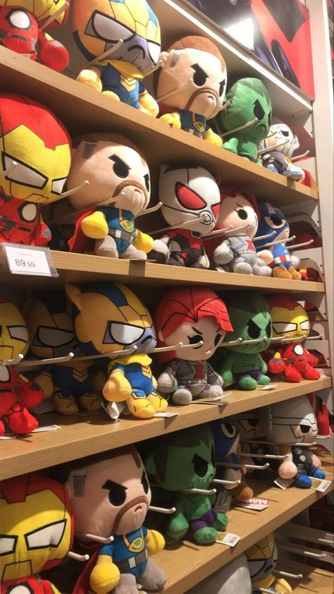 Marvel Stuffed Animals, Avengers Compound, Plushie Aesthetic, Marvel Avengers Toys, Marvel Jewelry, Marvel Room, Spiderman Gifts, Marvel Aesthetic, Retro Gadgets